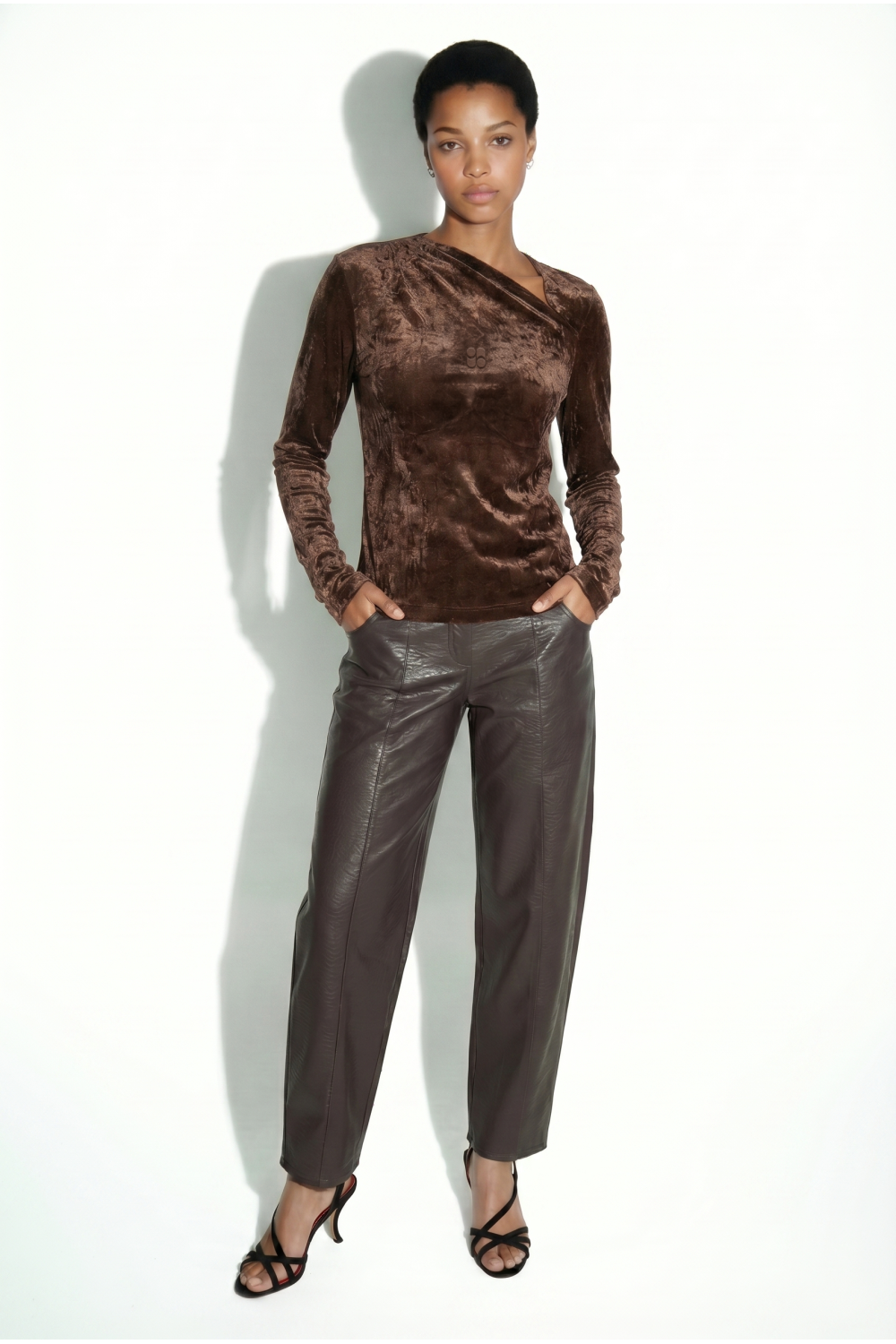 Blouse Lyra velvet Alvaere chocolat fabriqué en Italie